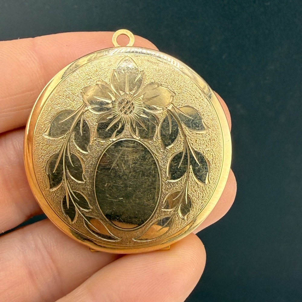 Vintage Winard Gold Filled Locket Round Flower Signed